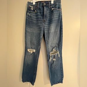 Abercrombie blue jean ripped knee, size 4R/27